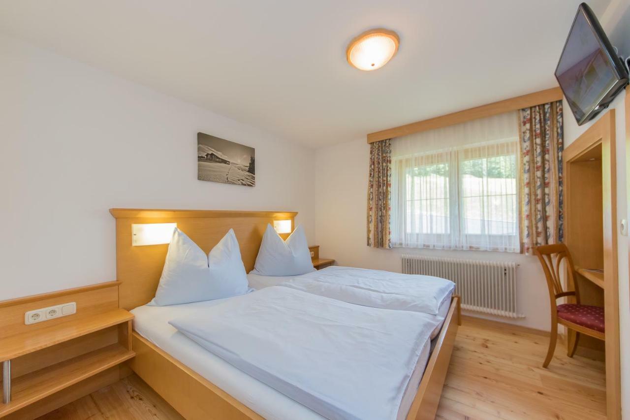 Bio-Bauernhof Hatzbauer Maria Alm am Steinernen Meer Buitenkant foto